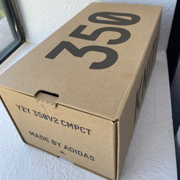 NWT YZY 350 V2 CMPCT, Yeezy - Picture 5 of 7
